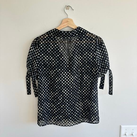 Theory Silk Dotted Short Sleeve Button Front Top Black P - Picture 3 of 9